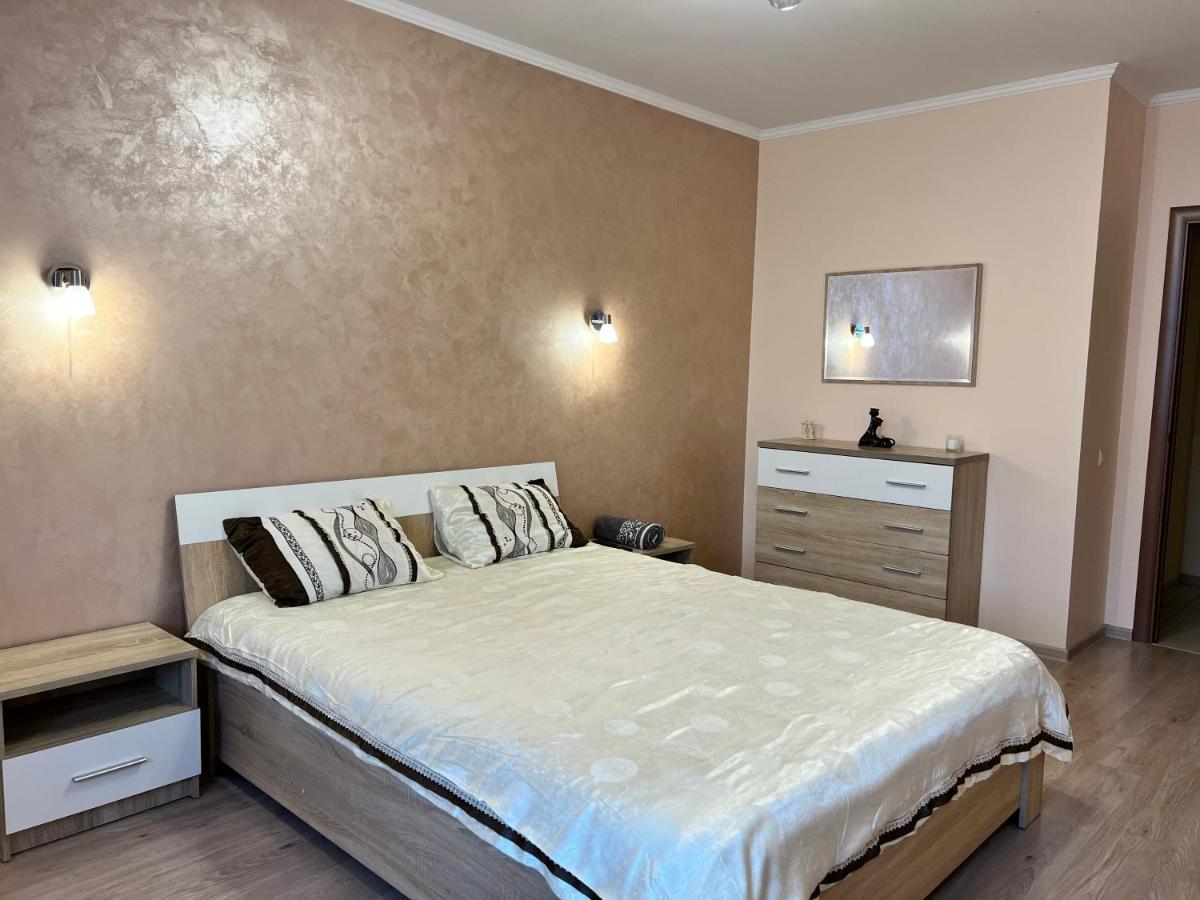 Apartaments Sichovyh Strilciv 68A 伊万诺-弗兰科夫斯克 外观 照片