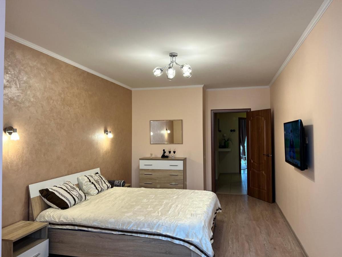 Apartaments Sichovyh Strilciv 68A 伊万诺-弗兰科夫斯克 外观 照片