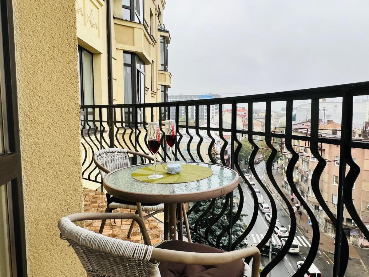 Apartaments Sichovyh Strilciv 68A 伊万诺-弗兰科夫斯克 外观 照片