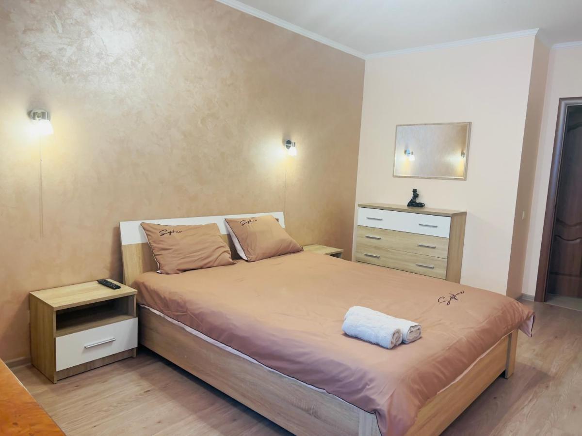 Apartaments Sichovyh Strilciv 68A 伊万诺-弗兰科夫斯克 外观 照片