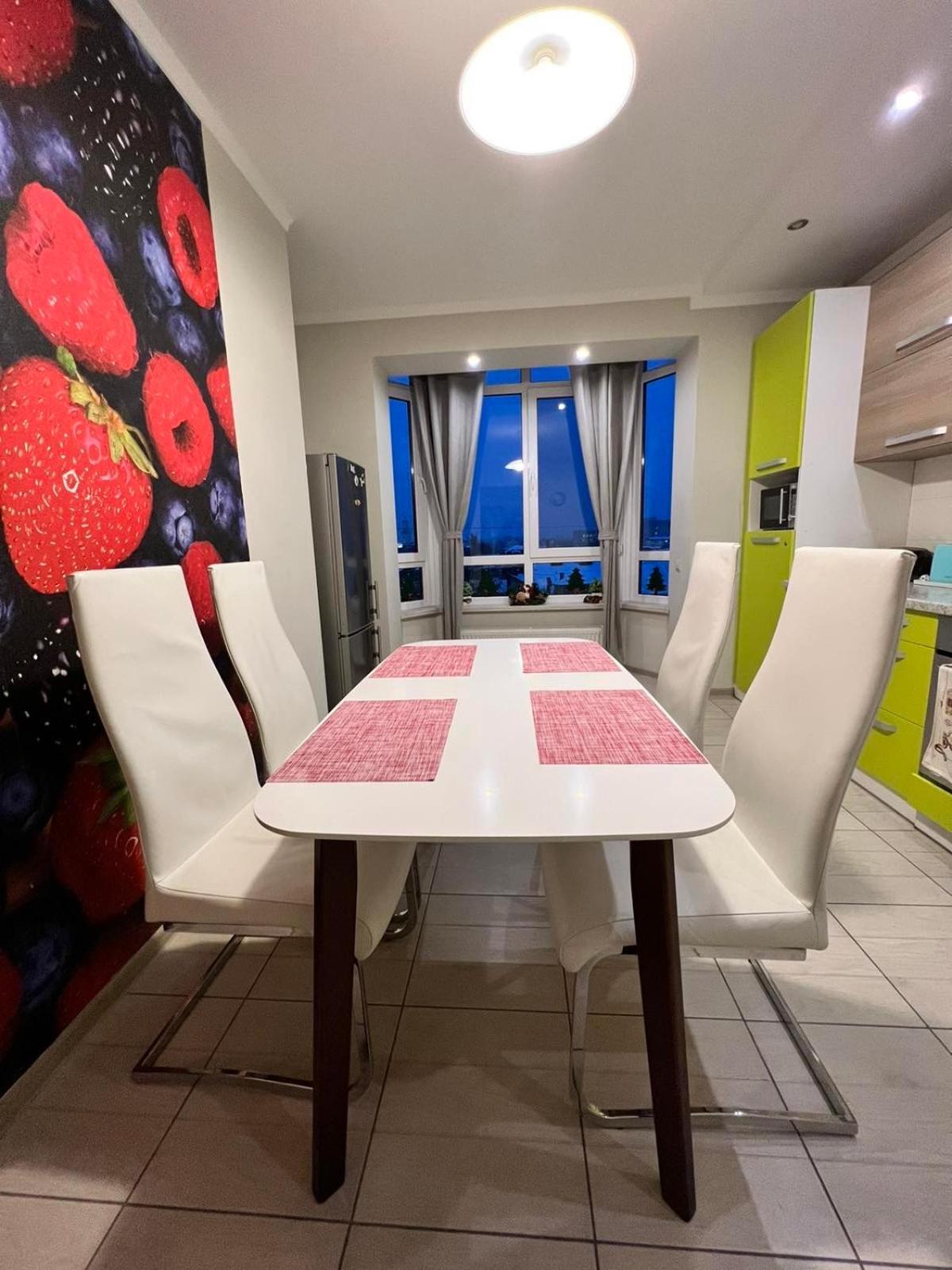Apartaments Sichovyh Strilciv 68A 伊万诺-弗兰科夫斯克 外观 照片