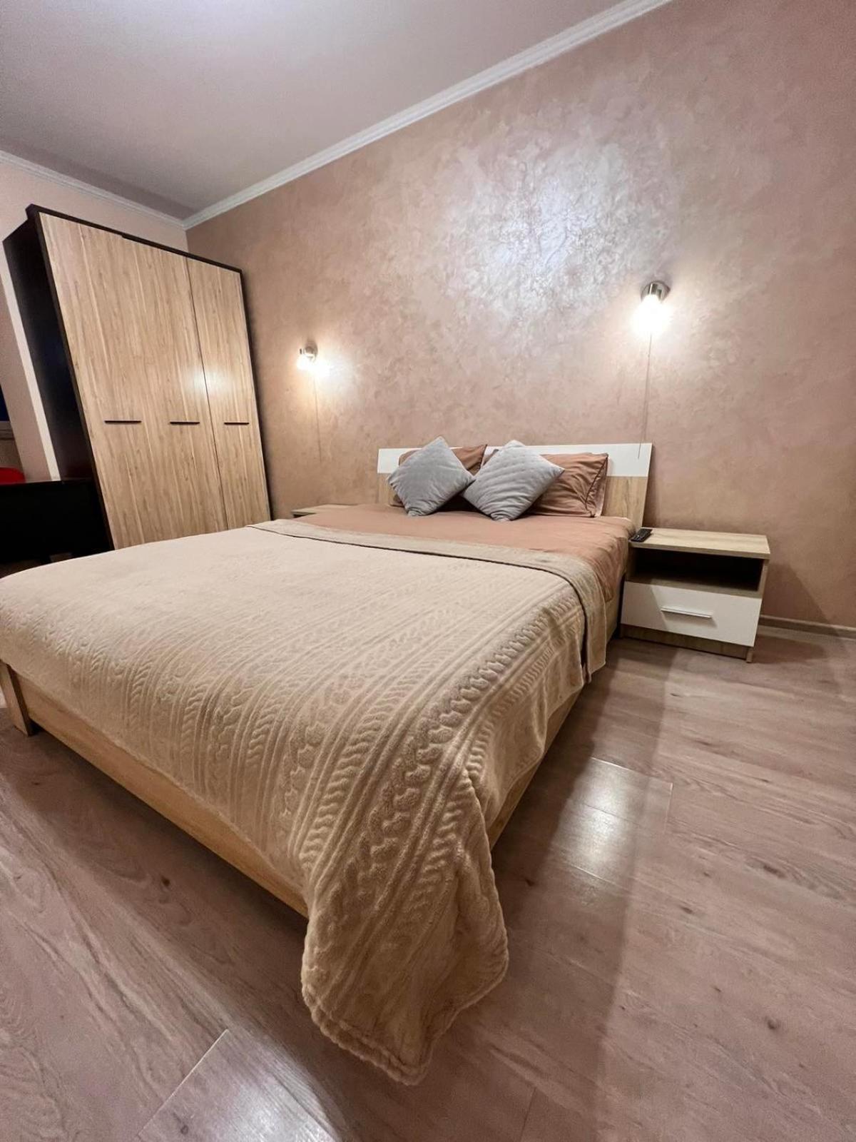 Apartaments Sichovyh Strilciv 68A 伊万诺-弗兰科夫斯克 外观 照片